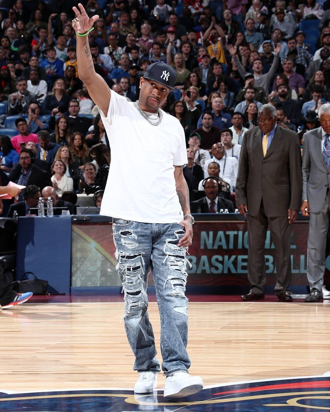 让队友完成 让队友完成